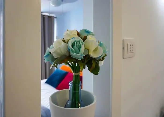 Blue Batayola Pool Candelaria