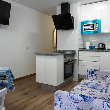 Blue Batayola Pool Candelaria